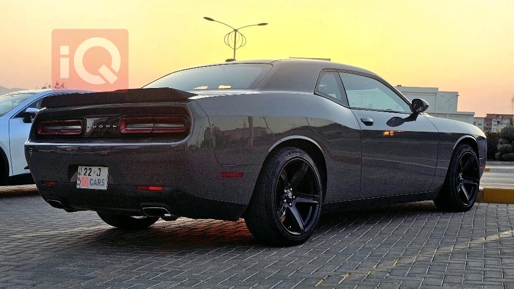Dodge Challenger